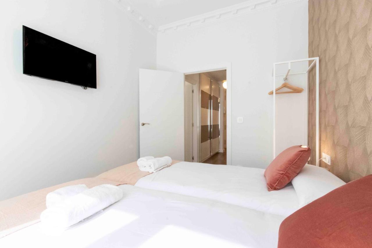 The Collection | Urbieta Apartment San Sebastián